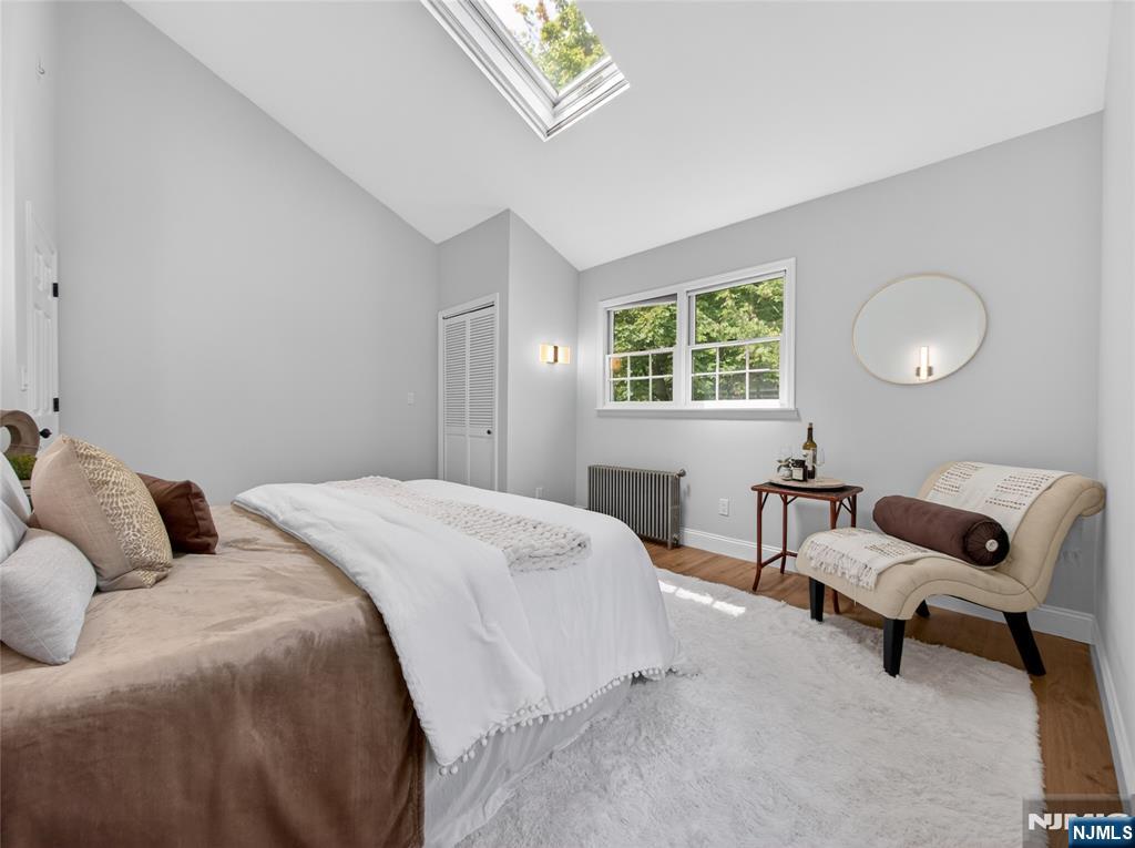 538 Coolidge Place Paramus, NJ 07652 - Photo 20 of 42