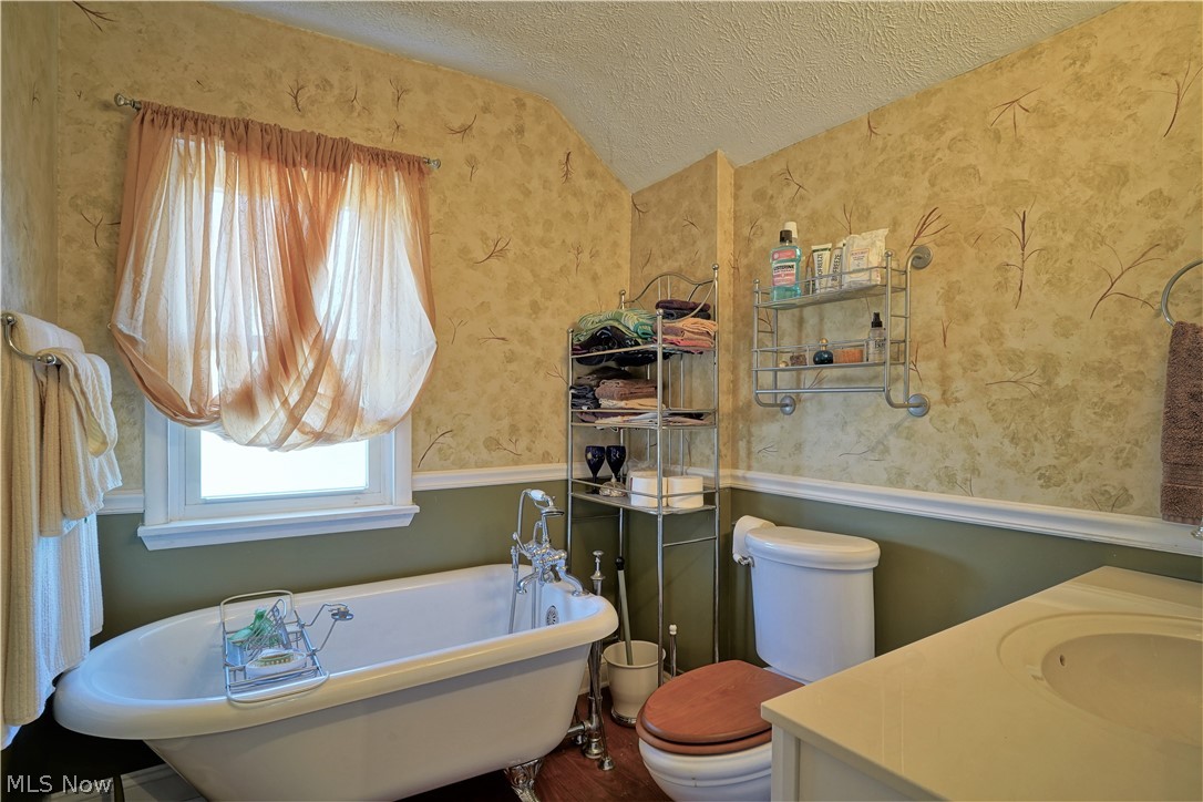 166 Harold Street Akron, OH 44310 - Photo 14 of 29 Gallery Image 14