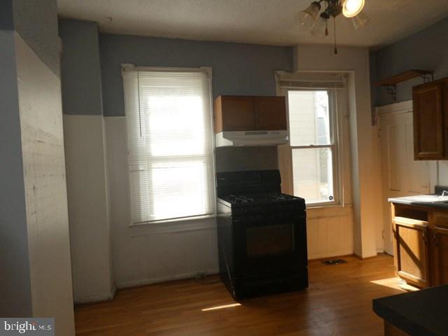 5327 Hamlin Avenue Baltimore, MD 21215 - Photo 7 of 21