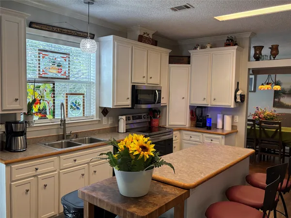 $295,000 | 6700 Highway 220 Loop, La Grange, TX 78945