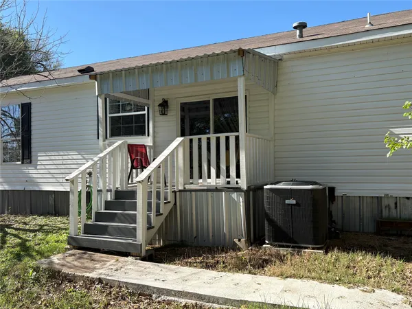 $295,000 | 6700 Highway 220 Loop, La Grange, TX 78945