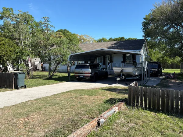 $295,000 | 6700 Highway 220 Loop, La Grange, TX 78945