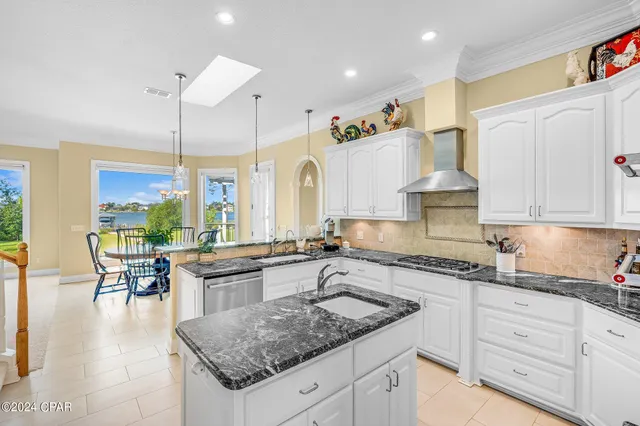 $1,499,900 | 506 Radcliff Avenue, Lynn Haven, FL 32444