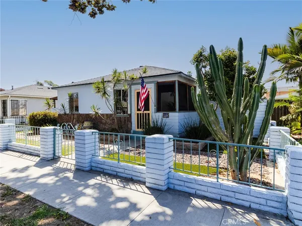 $700,000 | 1106 East 70th Way, Long Beach, CA 90805