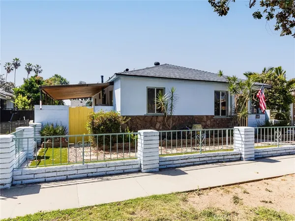 $700,000 | 1106 East 70th Way, Long Beach, CA 90805