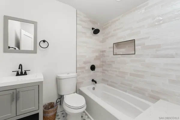$2,550,000 | 2318 Plum Street, San Diego, CA 92106