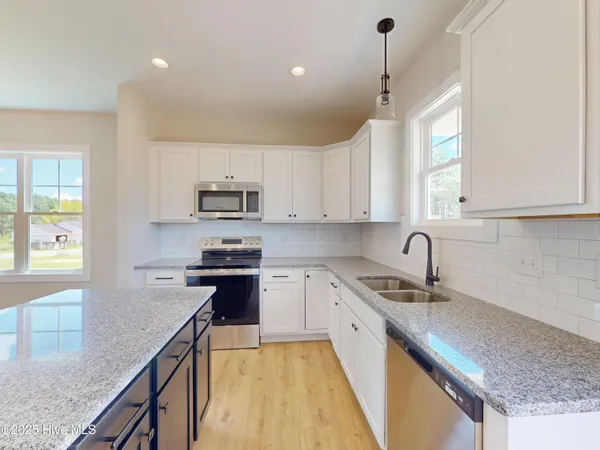 $389,900 | 146 Spring Meadows Drive, Aberdeen, NC 28315