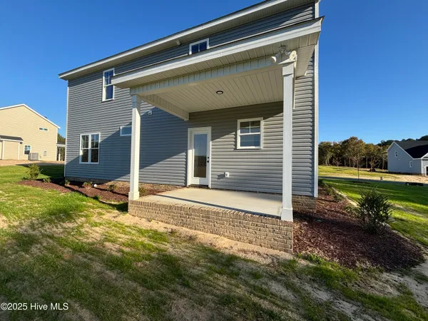 $389,900 | 146 Spring Meadows Drive, Aberdeen, NC 28315