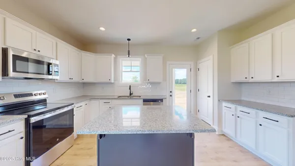 $389,900 | 146 Spring Meadows Drive, Aberdeen, NC 28315