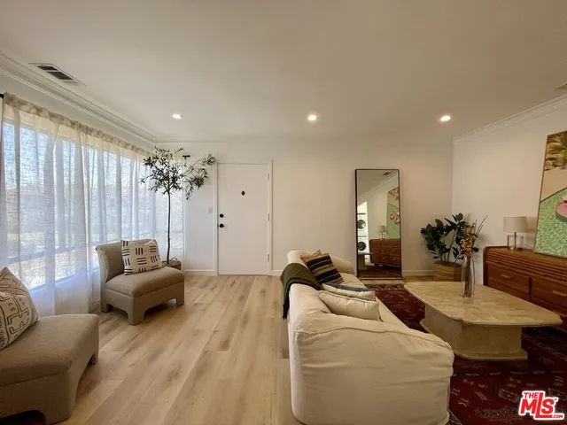 $3,450 | 4906 St Elmo Drive, Los Angeles, CA 90019