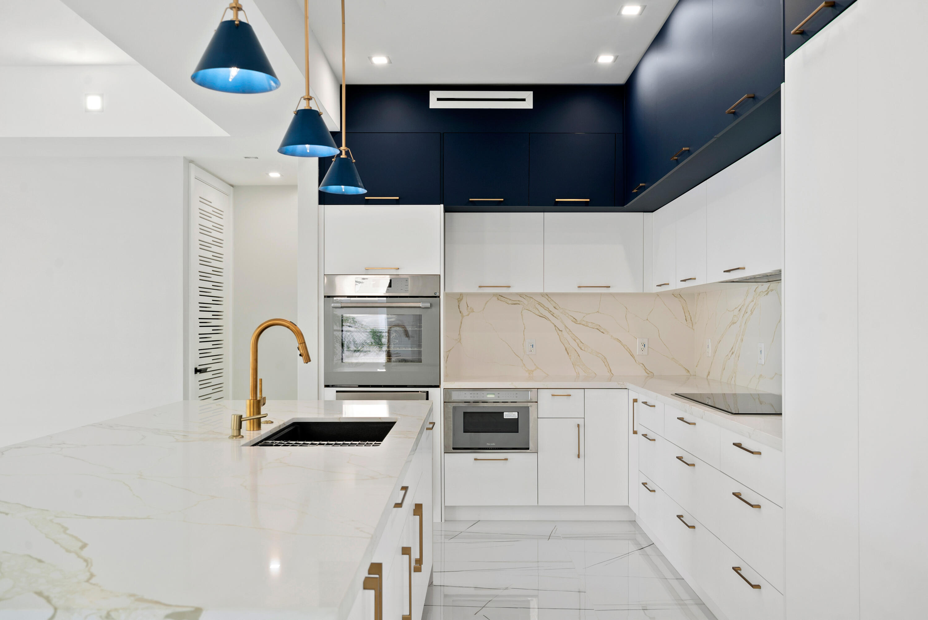 107 Spoonbill Road Tavernier, FL 33070 - Photo 10 of 48 Kitchen
