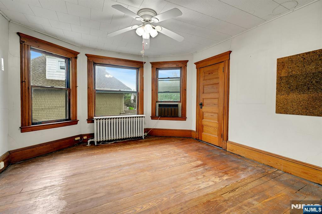 176 Mountain Way Rutherford, NJ 07070 - Photo 18 of 28