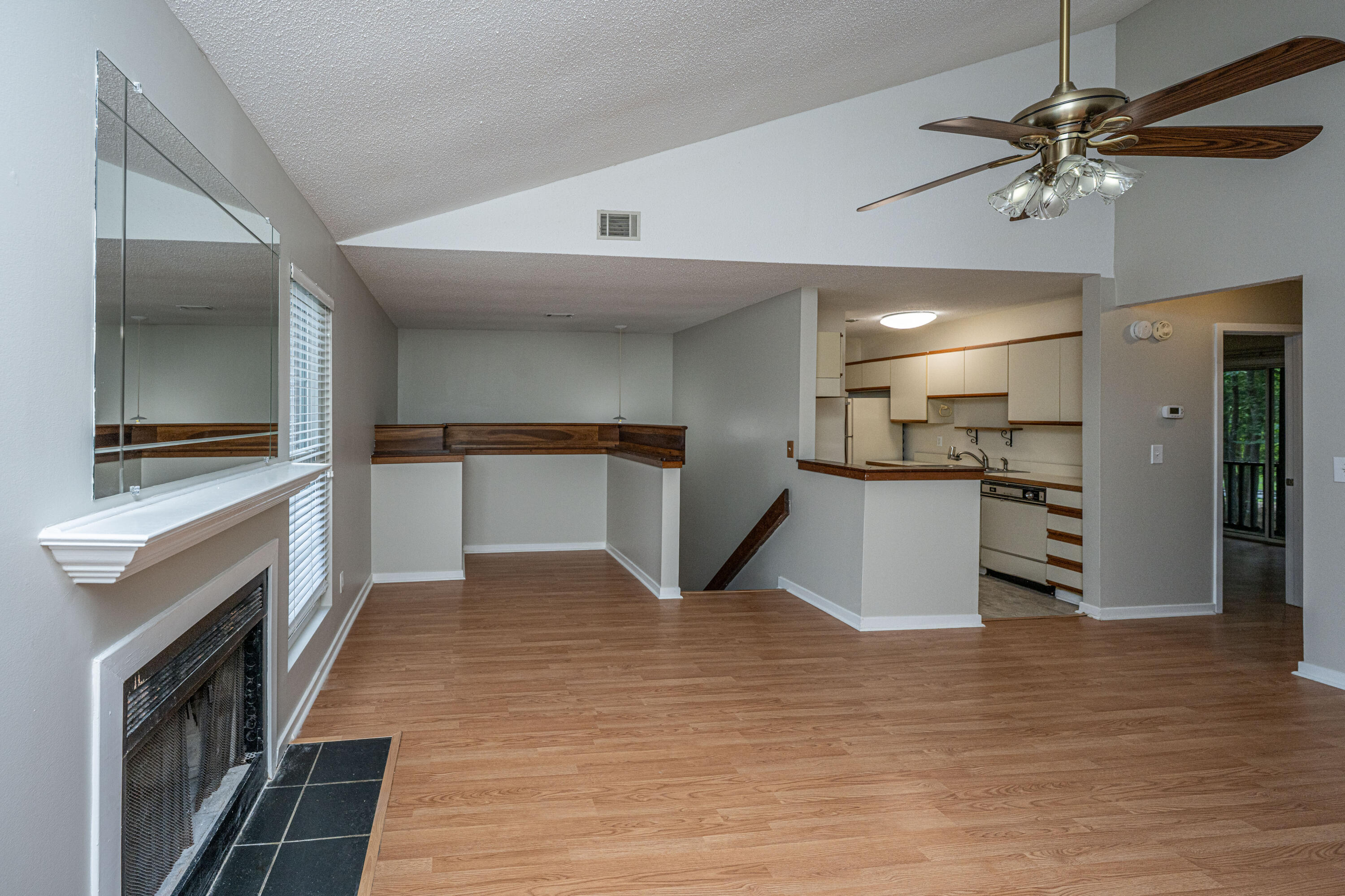 7945 Edgebrook Circle, Unit G North Charleston, SC 29418 - Photo 12 of 33 7945EdgebrookUnitG011