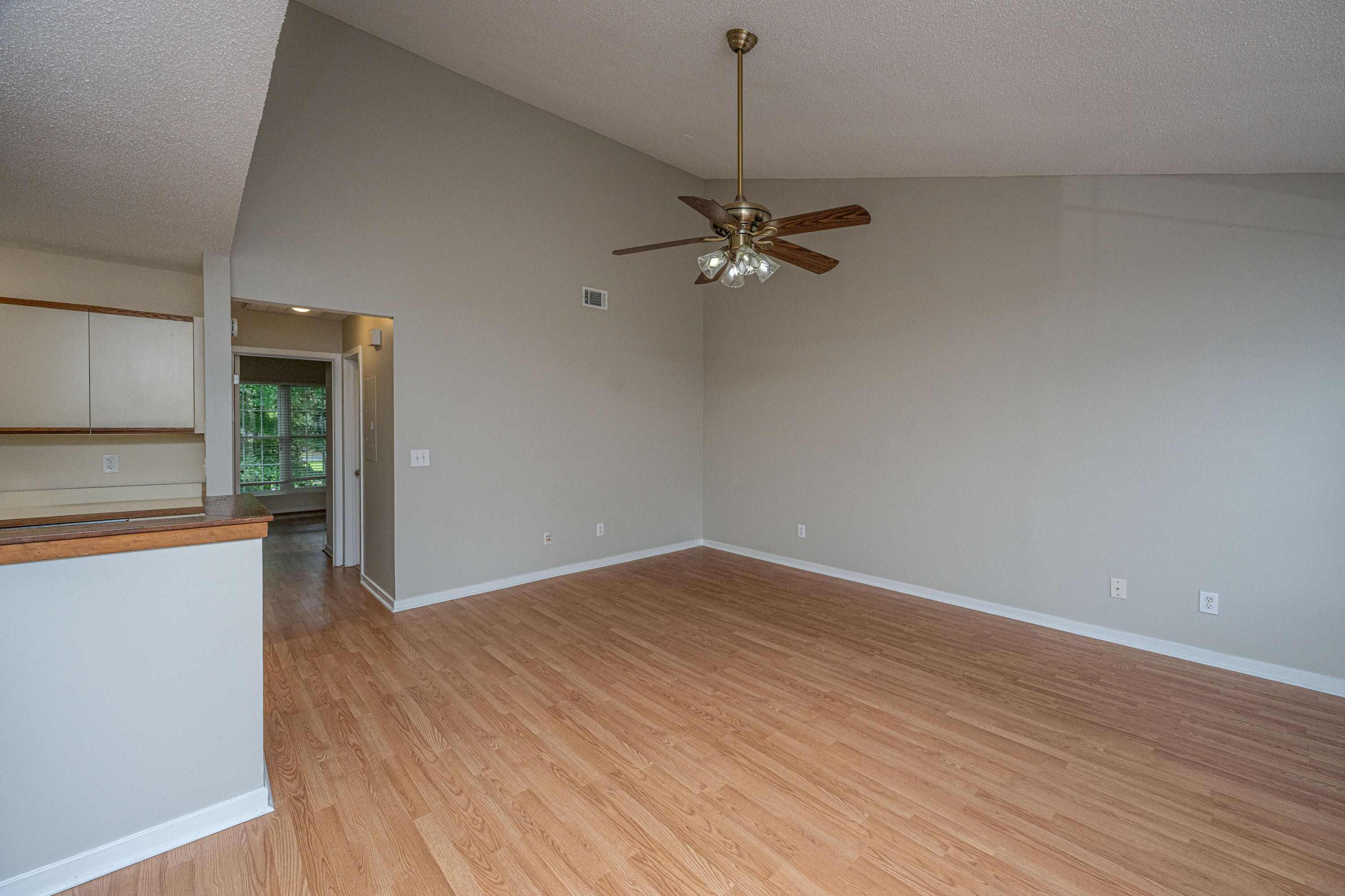 7945 Edgebrook Circle, Unit G North Charleston, SC 29418 - Photo 14 of 33 7945EdgebrookUnitG013