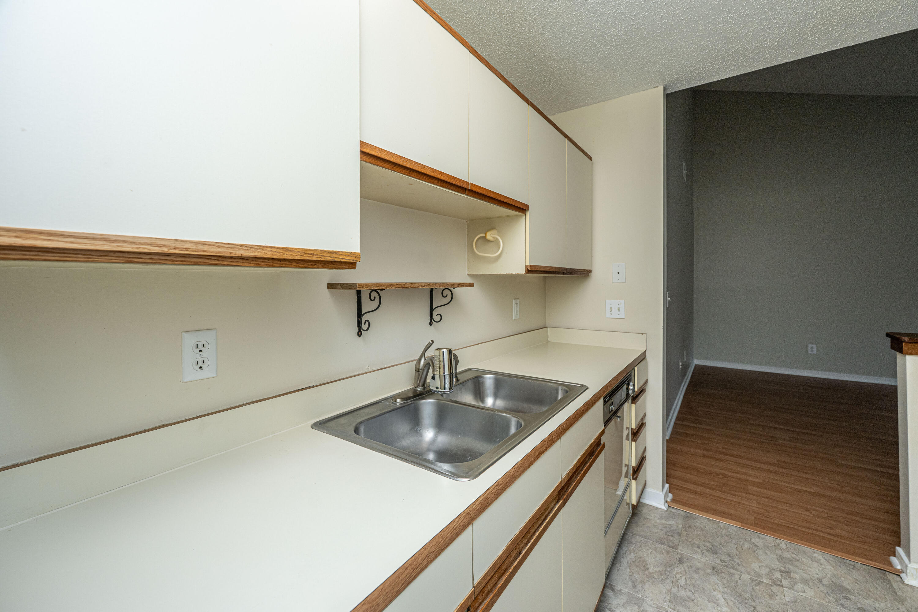 7945 Edgebrook Circle, Unit G North Charleston, SC 29418 - Photo 20 of 33 7945EdgebrookUnitG019