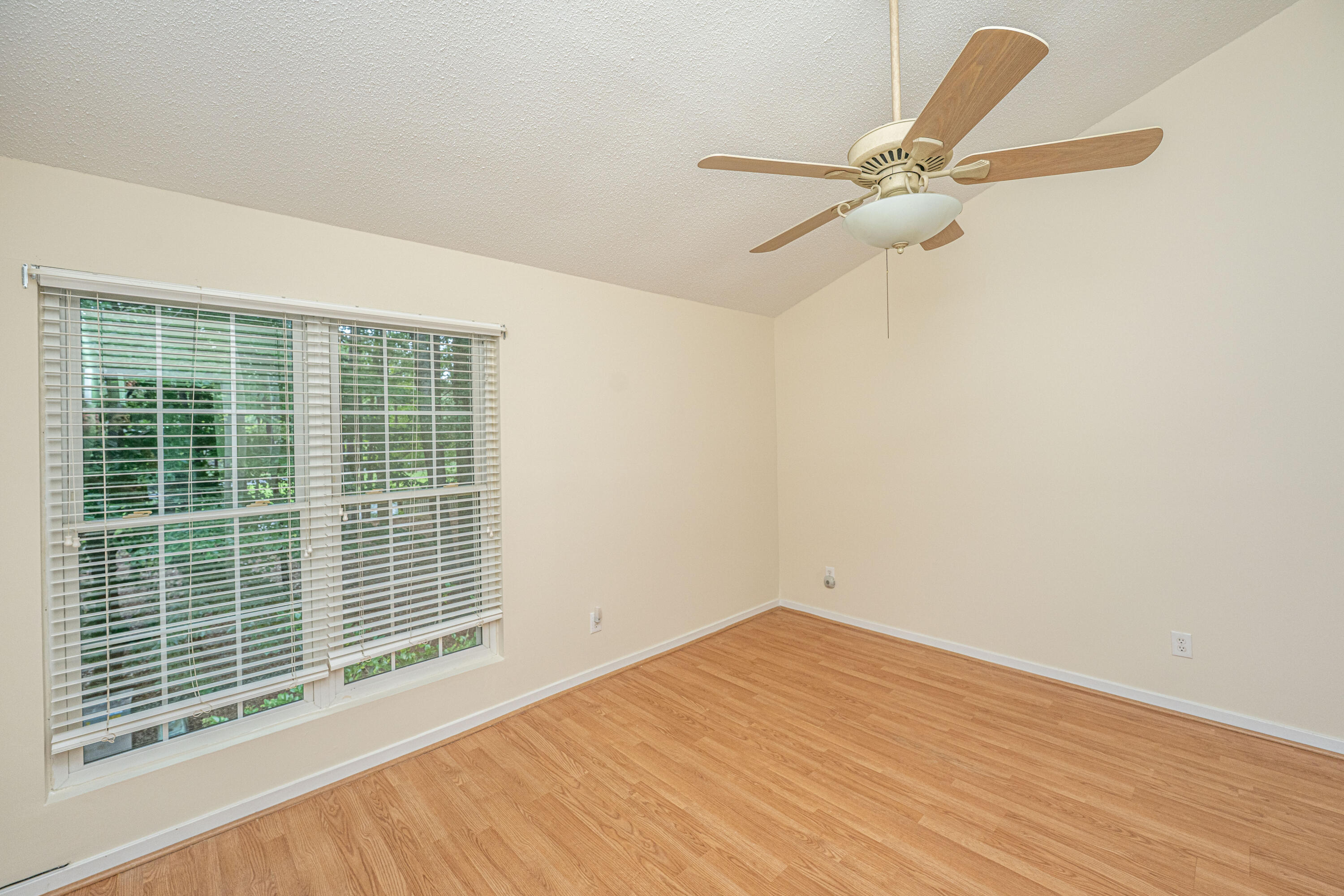 7945 Edgebrook Circle, Unit G North Charleston, SC 29418 - Photo 23 of 33 7945EdgebrookUnitG024