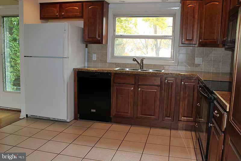 1949 Split Rock Road Lancaster, PA 17601 - Photo 6 of 24 Gallery Image 6
