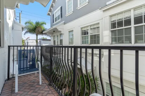 $1,075,000 | 295 Northeast 5th Avenue, Unit 32, Delray Beach, FL 33483