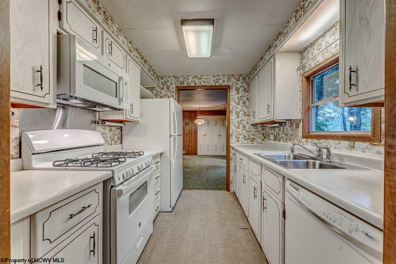 58 Crosby Road Morgantown, WV 26508 - Photo 3 of 30 Gallery Image 3