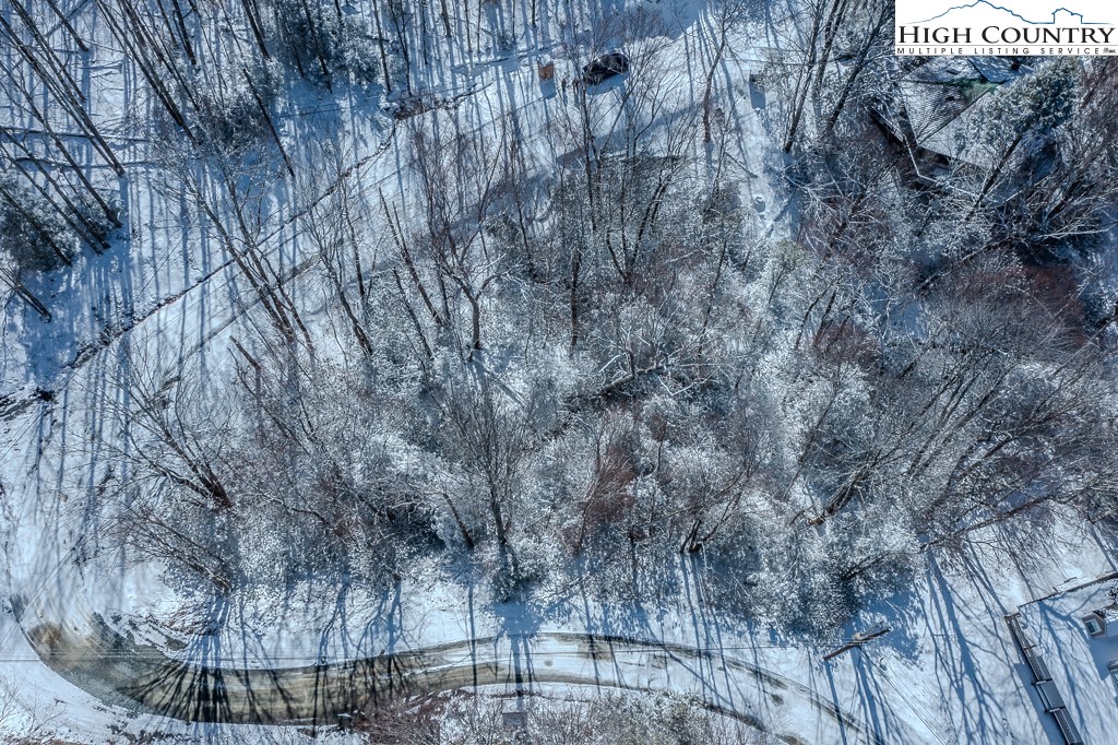 252 Greenbriar Road Beech Mountain, NC 28604 - Photo 5 of 17