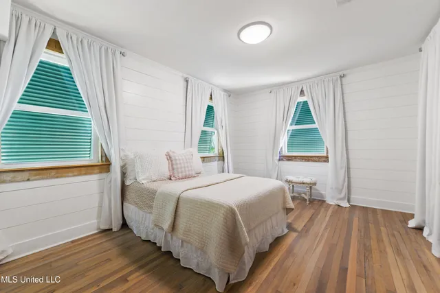 $435,000 | 1338 Father Ryan Avenue, Biloxi, MS 39530