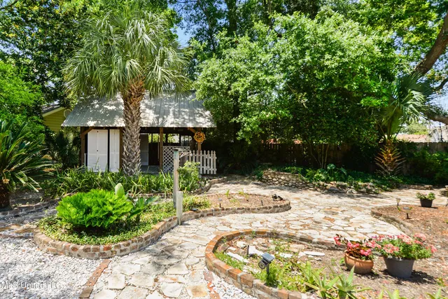 $435,000 | 1338 Father Ryan Avenue, Biloxi, MS 39530