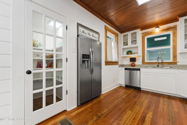 $435,000 | 1338 Father Ryan Avenue, Biloxi, MS 39530