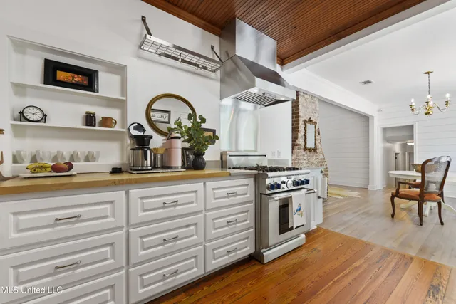 $435,000 | 1338 Father Ryan Avenue, Biloxi, MS 39530