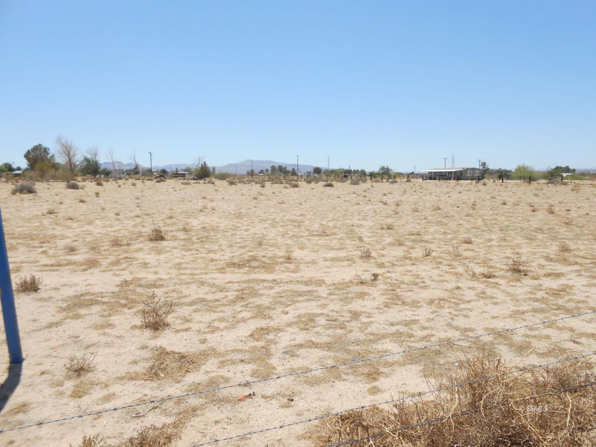 178 & Pluto Ridgecrest, CA 93555 - Photo 2 of 6