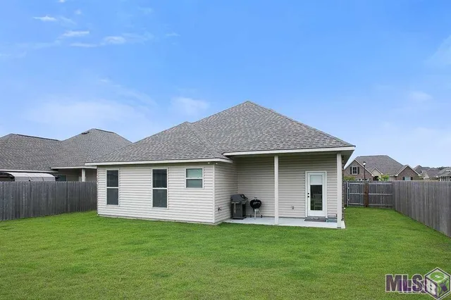 $2,200 | 18295 Crows Nest Drive, Prairieville, LA 70769