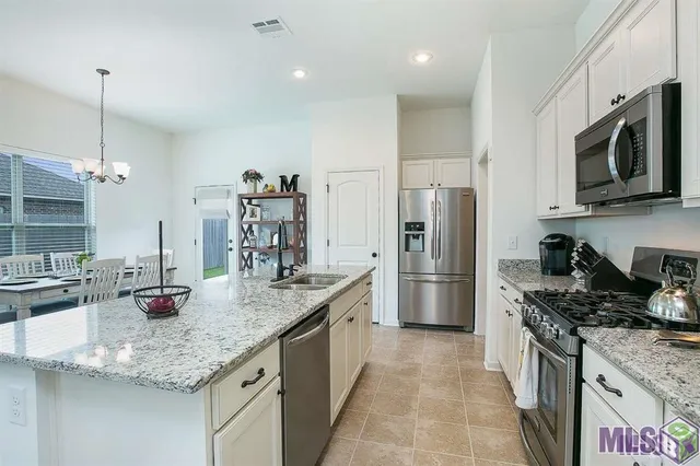 $2,200 | 18295 Crows Nest Drive, Prairieville, LA 70769