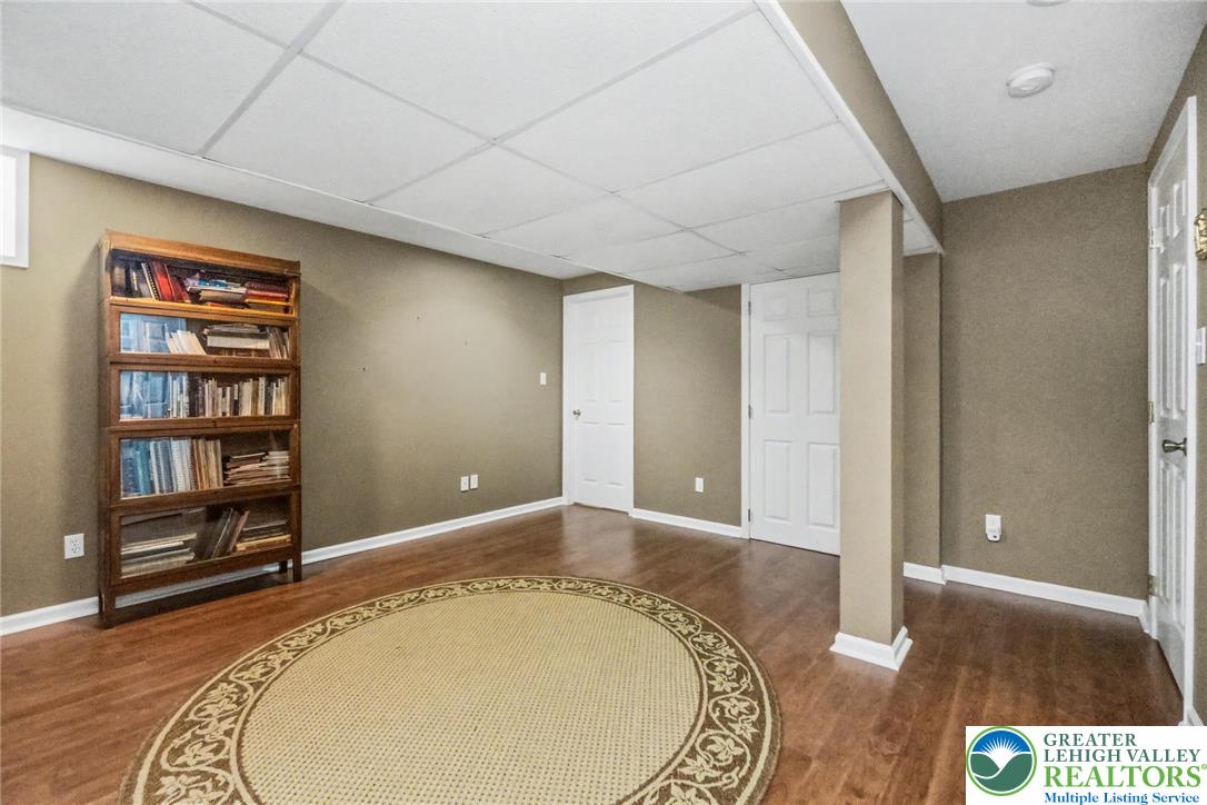 2132 Lexington Avenue Bethlehem, PA 18017 - Photo 39 of 47 an empty room with bookshelf