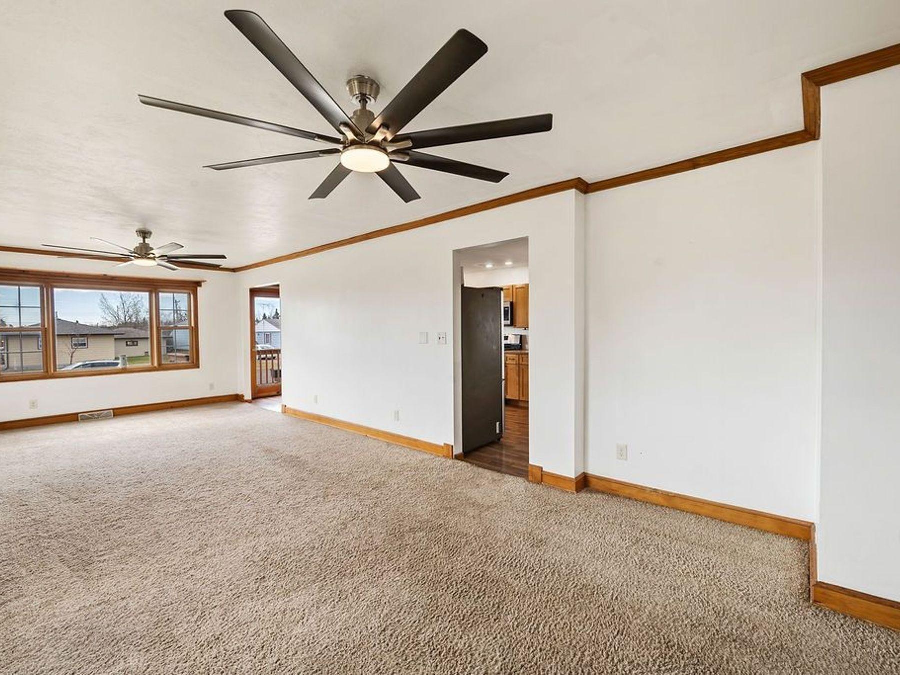 68 Edison Boulevard Silver Bay, MN 55614 - Photo 11 of 29