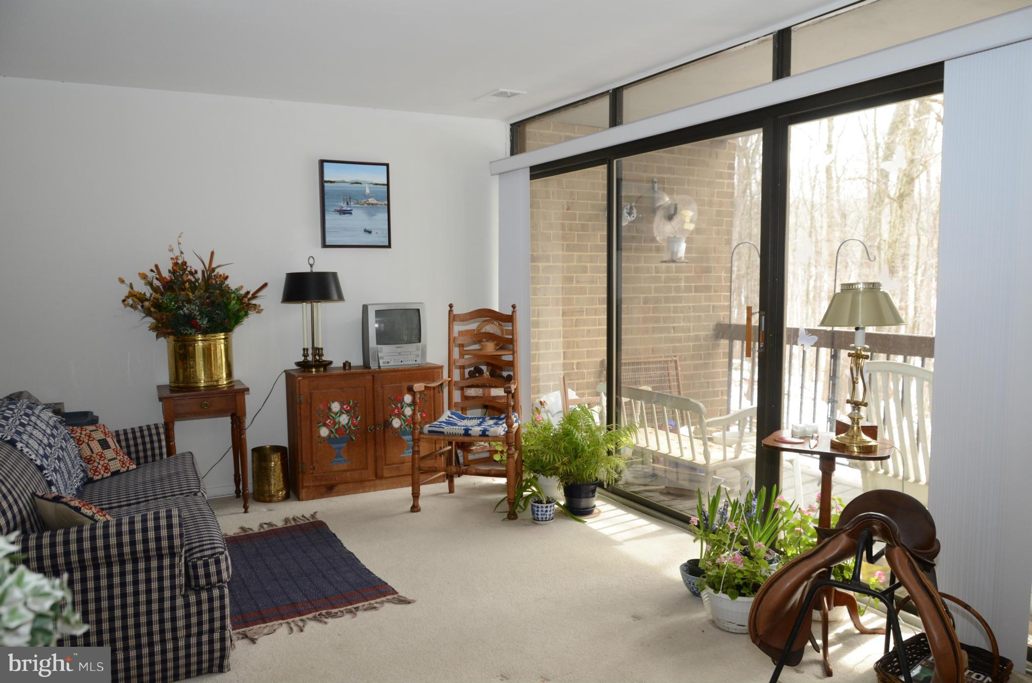 1664 Parkcrest Circle, Unit 201 Reston, VA 20190 - Photo 2 of 25 Living Room