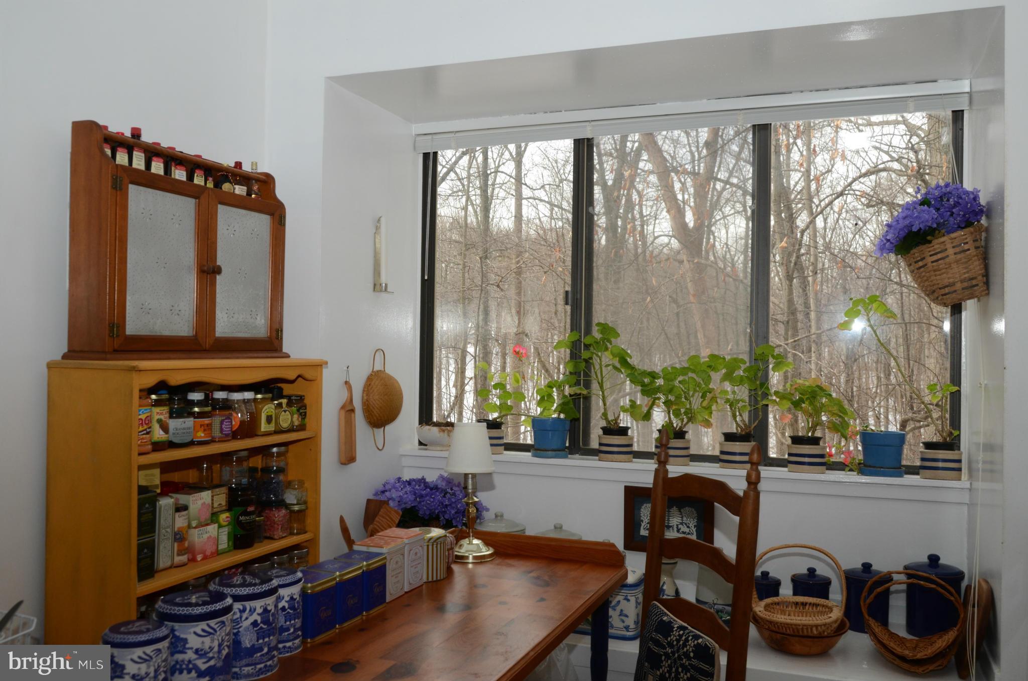 1664 Parkcrest Circle, Unit 201 Reston, VA 20190 - Photo 12 of 25 Kitchen