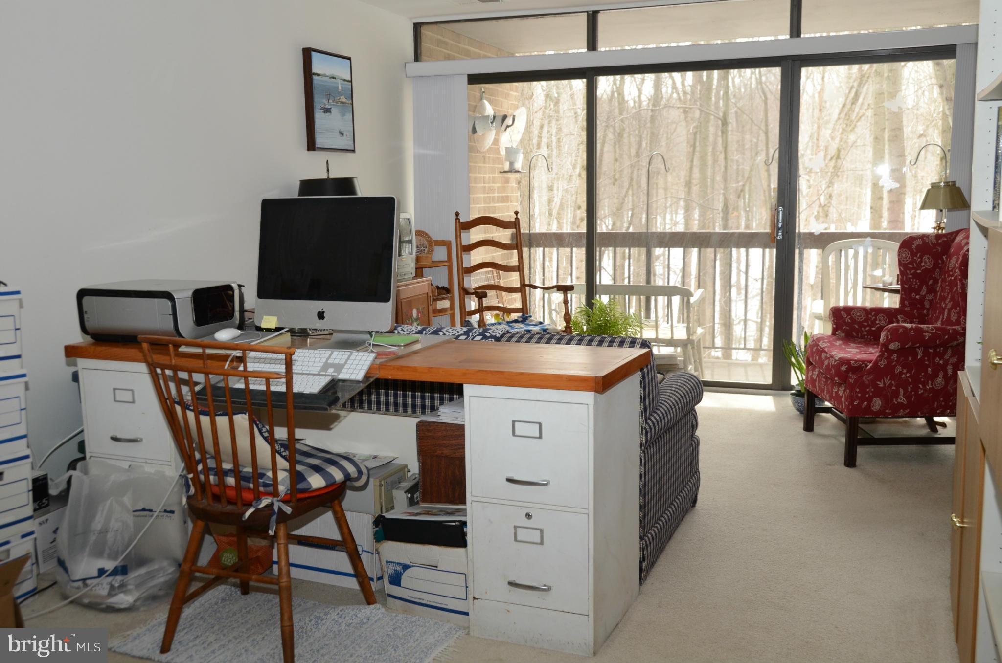 1664 Parkcrest Circle, Unit 201 Reston, VA 20190 - Photo 4 of 25 Living Room