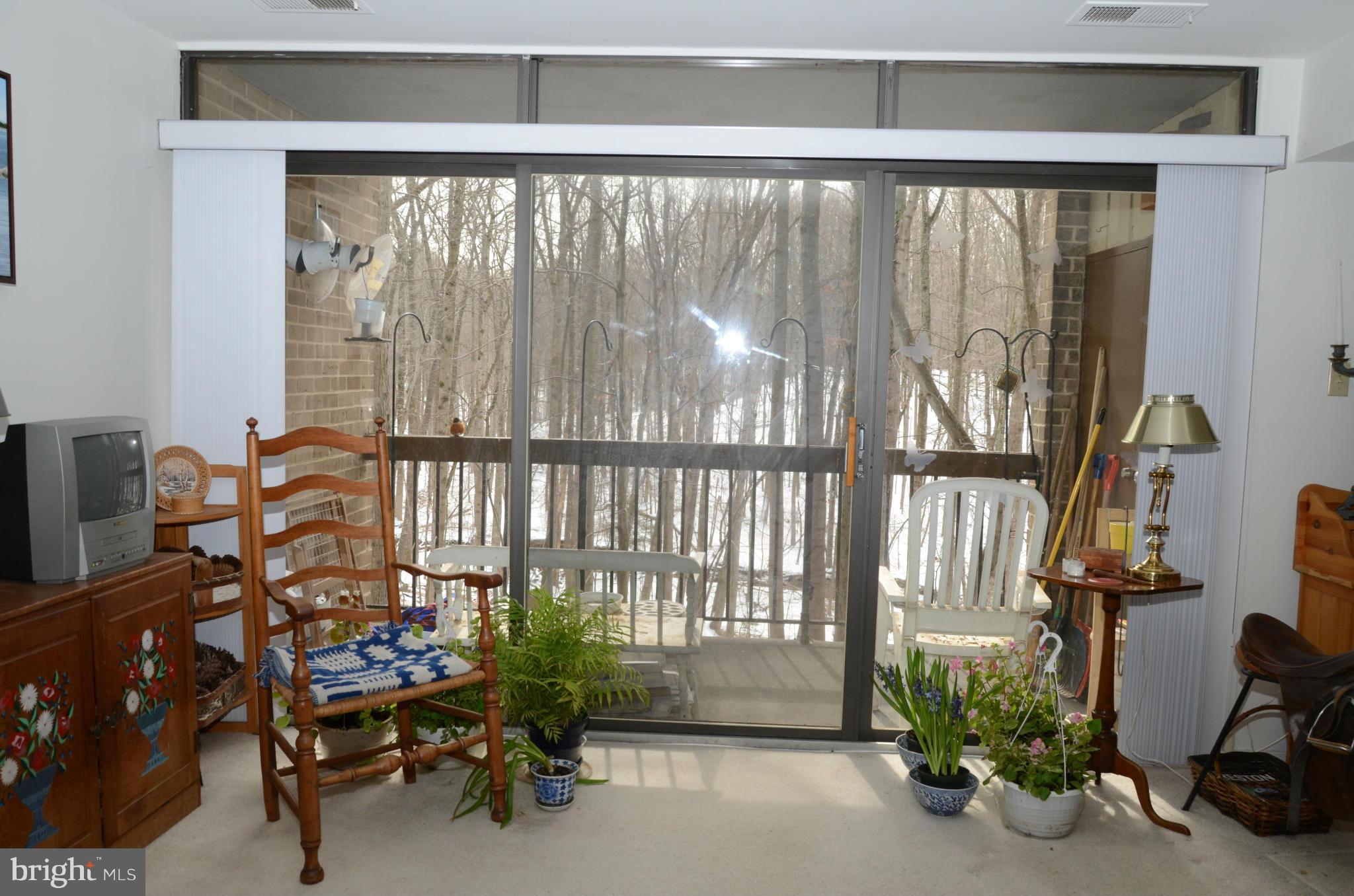 1664 Parkcrest Circle, Unit 201 Reston, VA 20190 - Photo 6 of 25 Interior (General)