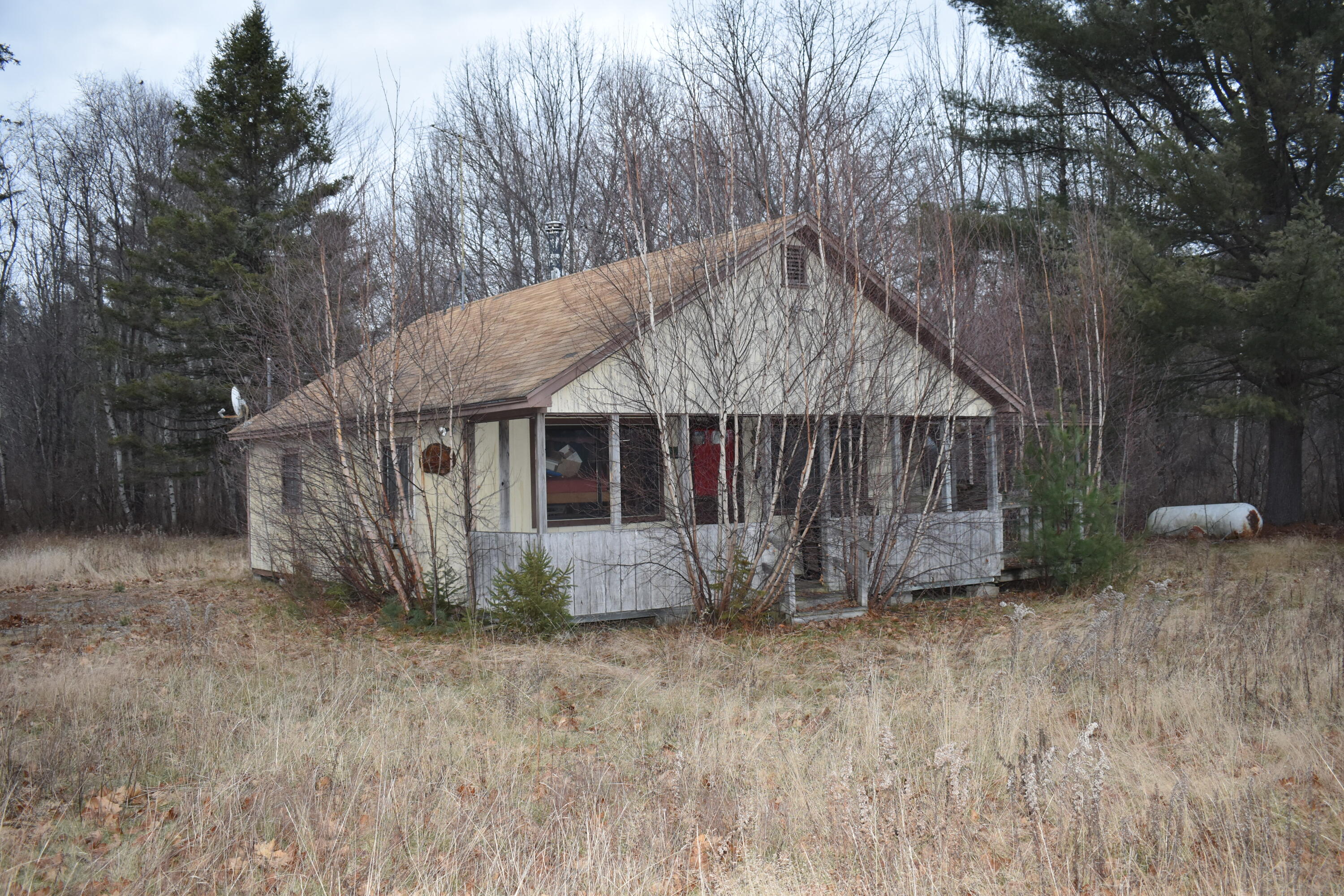 1097 North Chester Road Lincoln, ME 04457 - Photo 1 of 17 DSC_0118