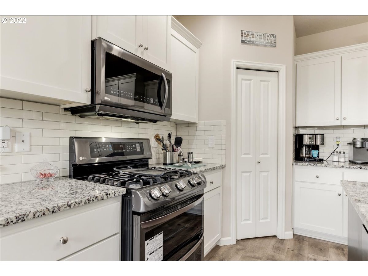 7326 North 93rd Loop Camas, WA 98607 - Photo 9 of 38 Gallery Image 9
