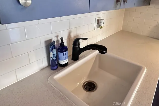 a close view of sink