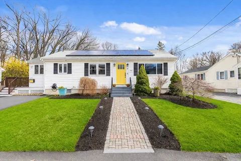 $799,900 | 9 Chester Avenue, Woburn, MA 01801