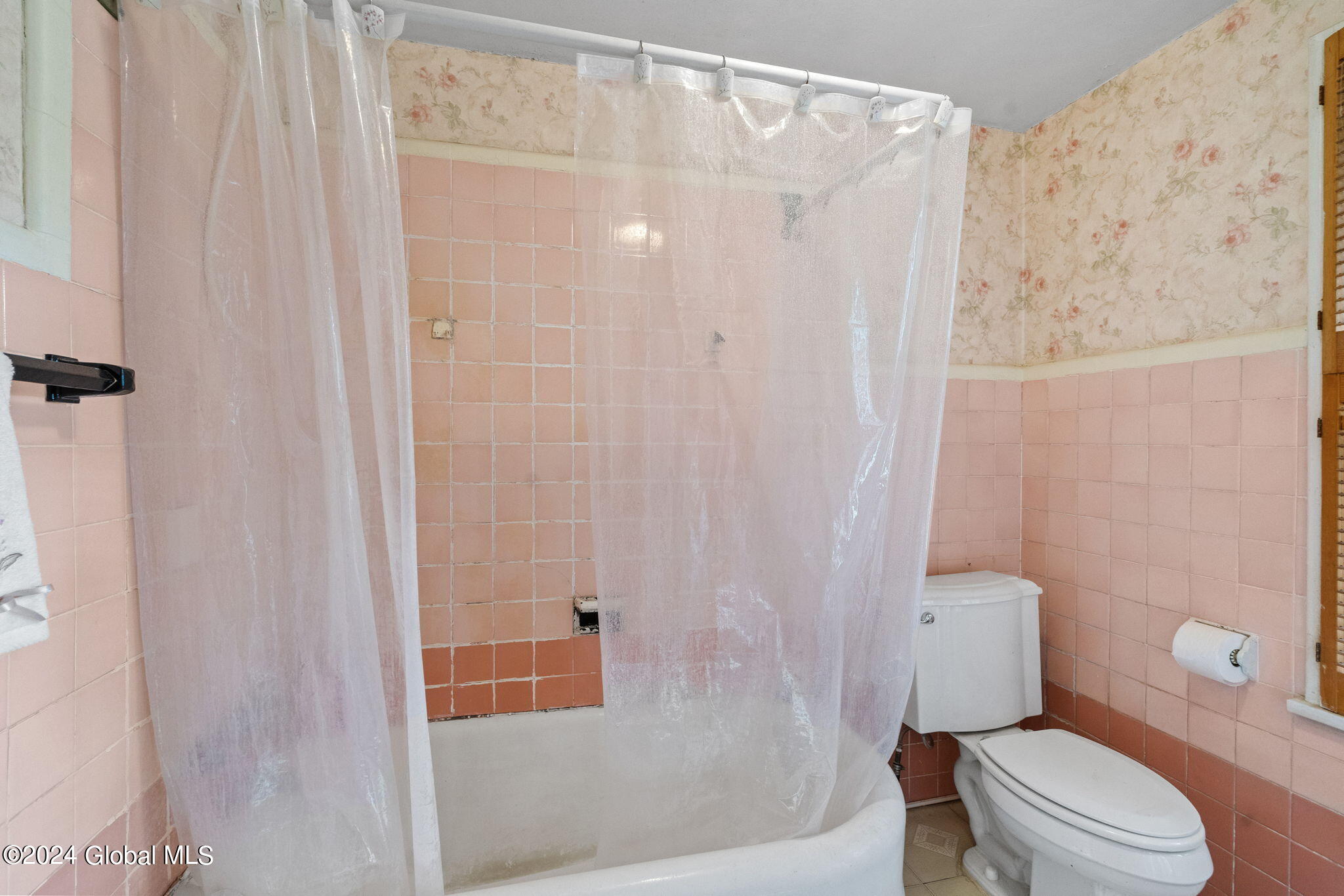 3 Pineview Avenue Bethlehem, NY 12054 - Photo 16 of 30 22-web-or-mls-3-pineview-ave