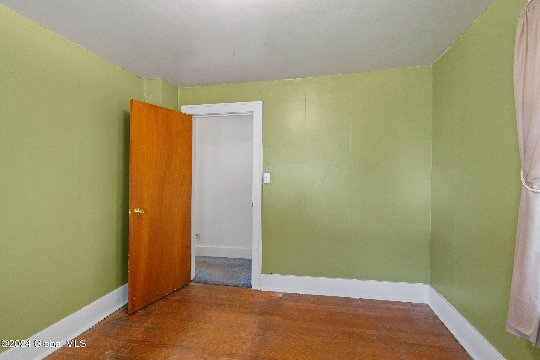 3 Pineview Avenue Bethlehem, NY 12054 - Photo 18 of 30 25-web-or-mls-3-pineview-ave