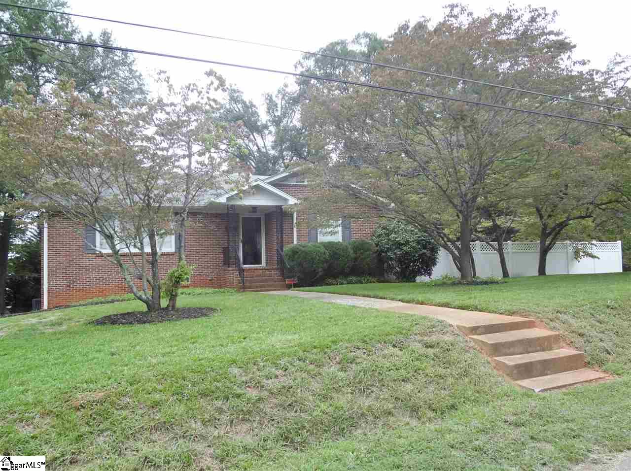 1037 East Perry Road Greenville, SC 29609 - Photo 1 of 9 Gallery Image 1