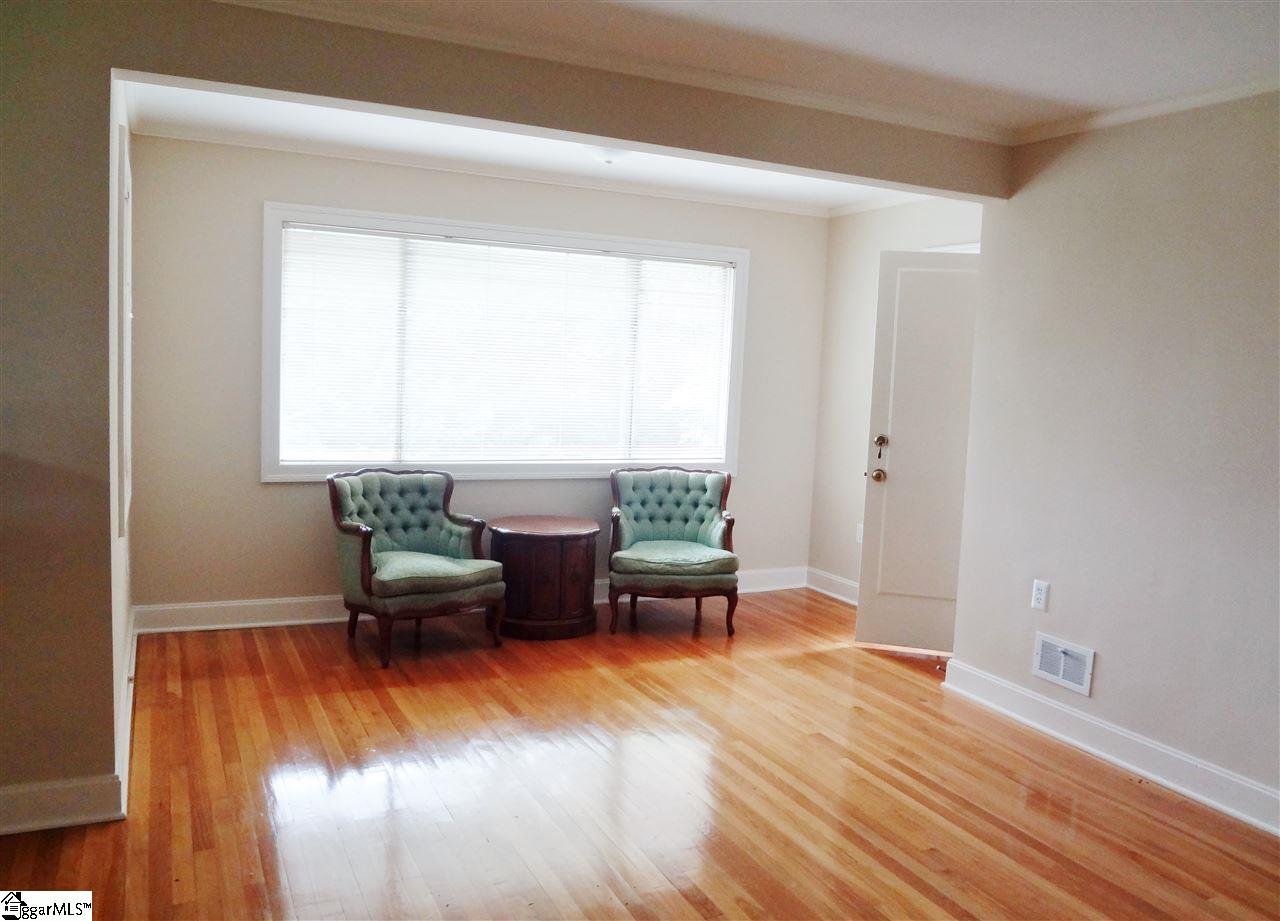 1037 East Perry Road Greenville, SC 29609 - Photo 7 of 9 Gallery Image 7