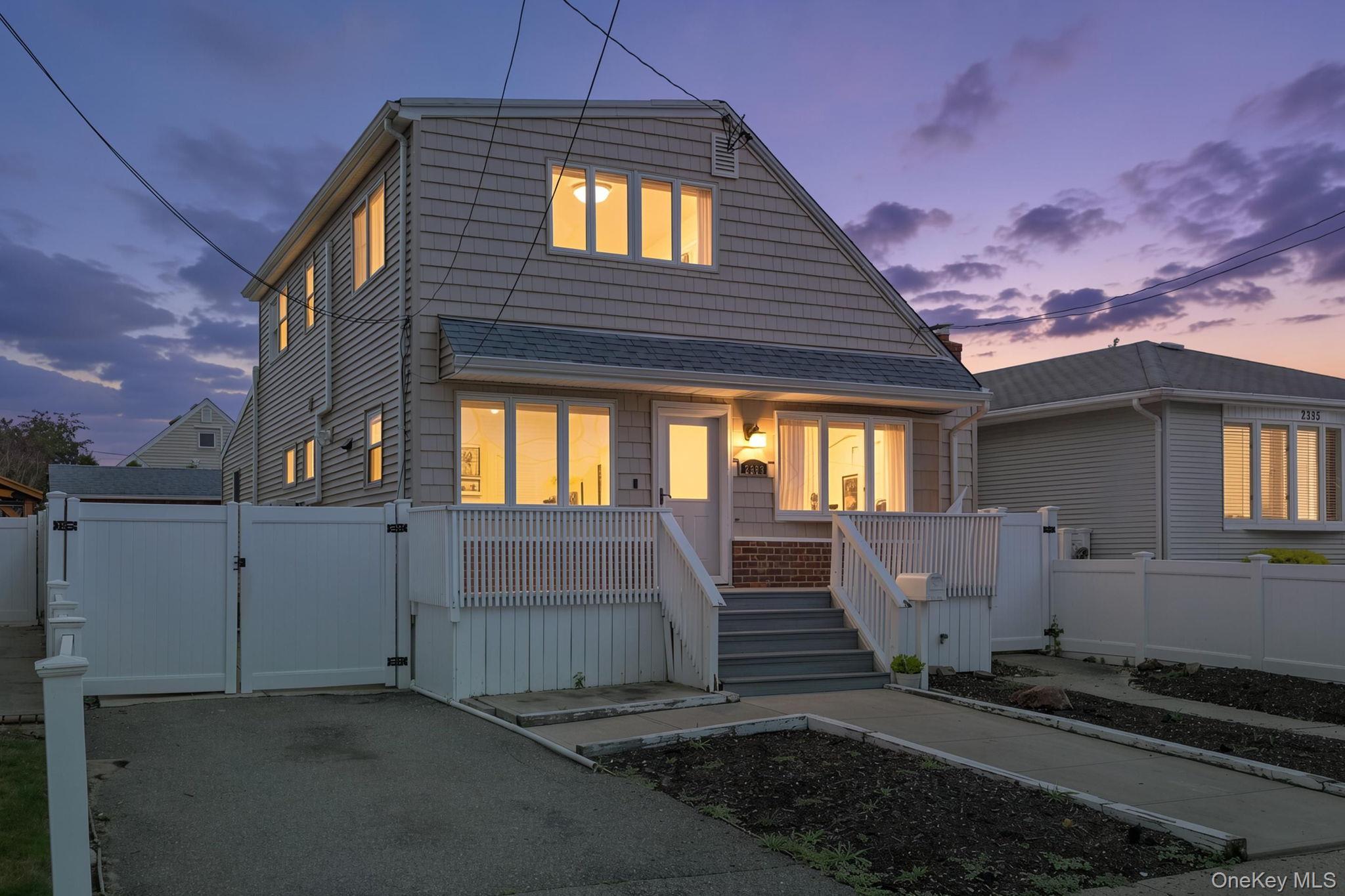 2383 Riverside Drive Wantagh, NY 11793 - Photo 5 of 30