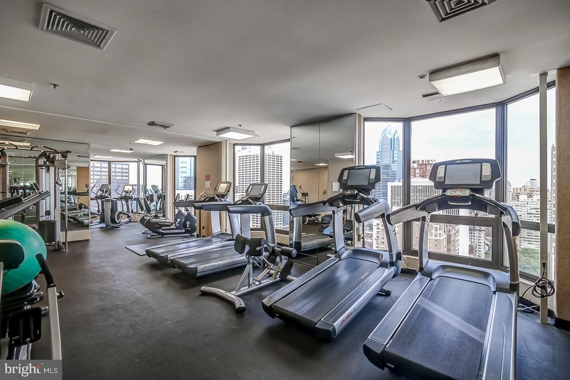 2020 Walnut Street, Unit 18K Philadelphia, PA 19103 - Photo 12 of 19