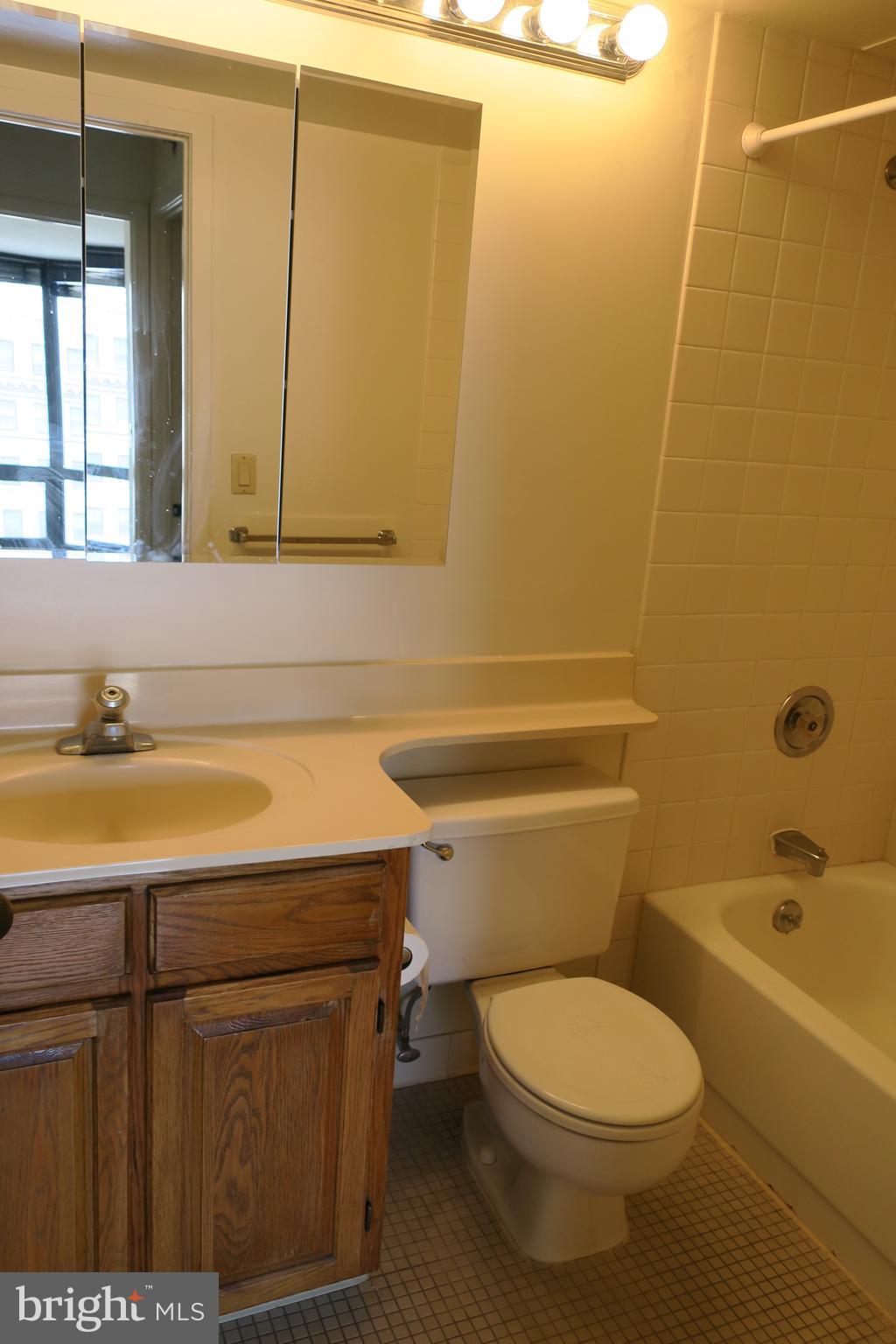 2020 Walnut Street, Unit 18K Philadelphia, PA 19103 - Photo 8 of 19