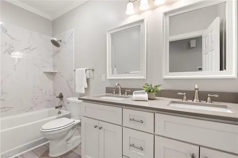 $580,000 | 5021 Meadow Hill Court, Winston-Salem, NC 27106