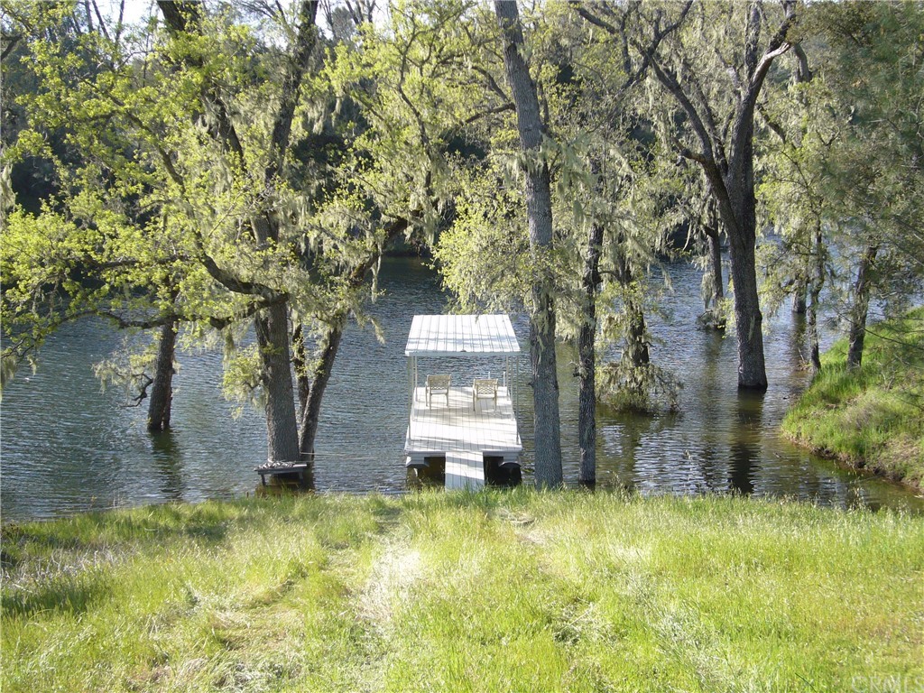 5925 Aluffo Road Paso Robles, CA 93446 - Photo 12 of 21 a front view of a house with a yard